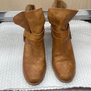 Ugg Elora Leather Chestnut Ankle Boots 7 KEA